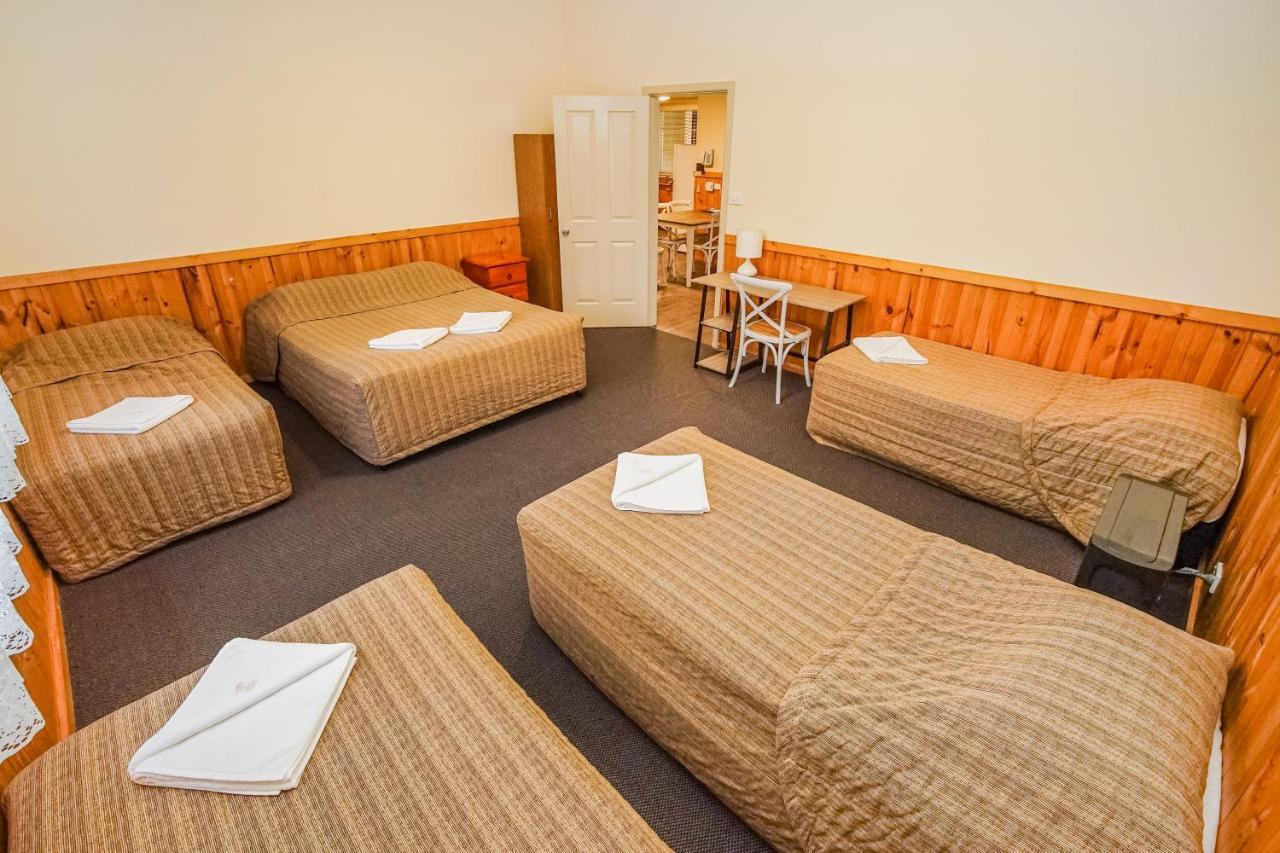 Motel Black Gold 4*